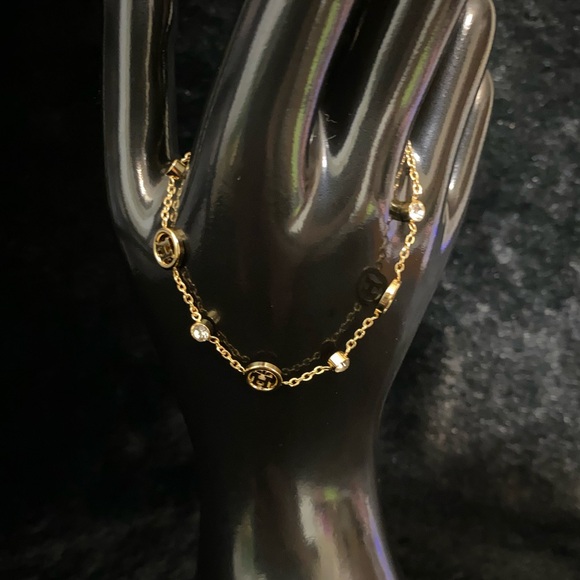 18K Gold Luxury Chain Bracelet - Picture 2 of 3